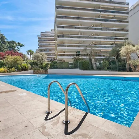 Appartement Cosy A Antibes-piscine